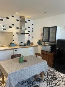 Cozy apartment with amenities within walking distance - Image 3