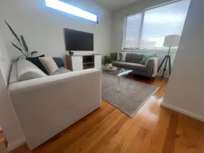 Inner-city Townhouse - Image 2