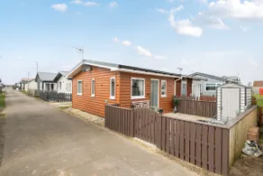 1 Bed Cabin - Sleeps 2 - Pets - 2 Min To Beach - Image 5