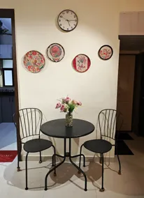 2 Bedroom Rustic Apartment - Image 2