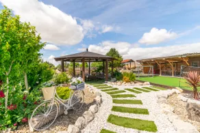 Spectacular house with pool near Pamplona - Image 2