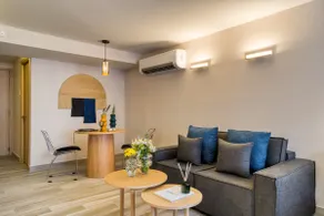 Refined Studio | Prime Location+Rooftop+Gym - Image 5