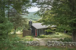 Cozy Cottage with Stunning Mountain Views - Image 2