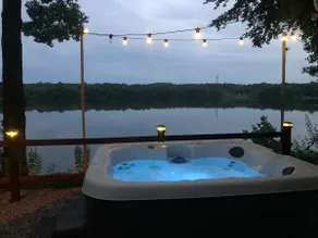 Secluded Lakehouse w/ Hot Tub, Sauna & game room - Image 3