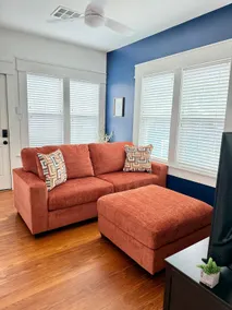 East Downtown Private Restored Historic Apartment_ - Image 2