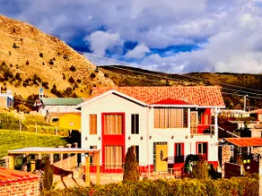 Valle de la Laguna cabin, Jacuzzi and lake view - Image 3