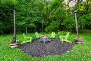 Frog Hollow · Sleeps 4 · Hot Tub · No Pet Fees - Image 2