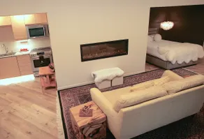 European Lakeside Retreat༄111 Private Acres༄HotTub - Image 3