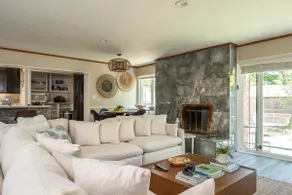 Long Beach Home W/Jacuzzi +15 min from Disneyland - Image 3