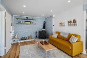 Renovated Condo in Luxury Neighborhood - Image 2