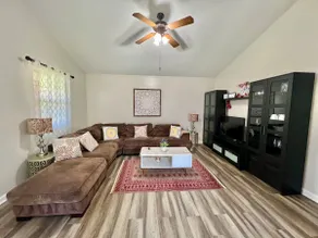 High point home 5 mins away from HPU - Image 2