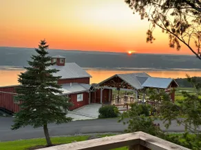 Seneca View Bungalow w/Hot Tub & Fast Wifi - Image 2