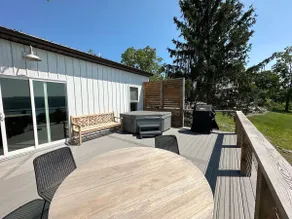 Seneca View Bungalow w/Hot Tub & Fast Wifi - Image 4
