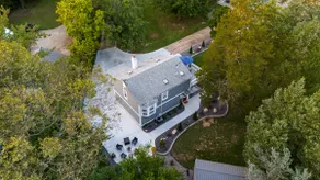 Columbia Street Carriage House - Image 4