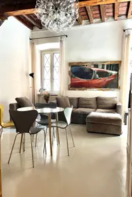 Prestigious with terrace in the Jewish Ghetto! - Image 3