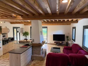 Warm house with large garden near Lyon - Image 2