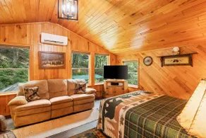 A Little Piece of Heaven Cabin - Image 3