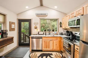 A Little Piece of Heaven Cabin - Image 2