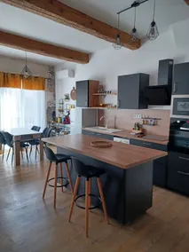 Renovated apartment in the heart of the village - Image 2