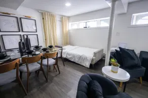 Minimal 1bed APT basement w/free parking - Image 5