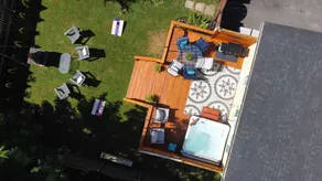 Location! Hot tub, comfy beds, walk to Main St. - Image 5