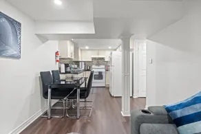 Cozy Home+ Backyard 20 mins from DT! - Image 3