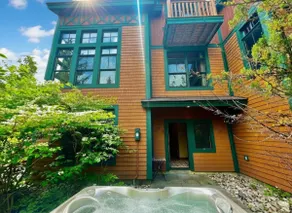 Tranquil Treetop Retreat - Image 3