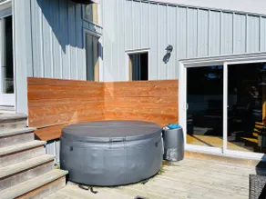 Secluded Oceanfront Spa Retreat- Hot tub & Sauna! - Image 4