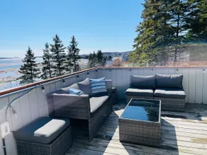 Secluded Oceanfront Spa Retreat- Hot tub & Sauna! - Image 3