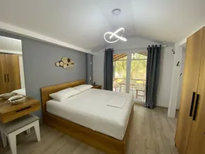 Garden Beach House - Image 2
