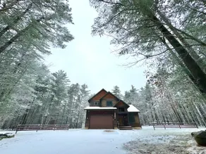 Family Lodge Sleeps 12 · Hot Tub, Sauna, Whiteface - Image 2