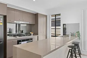 Gold Coast Oasis 4BR Villa in Coomera - Image 2