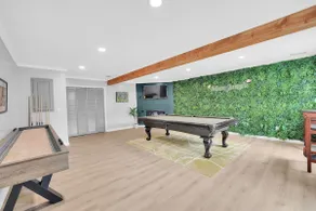 Urban Jungle Resort - Image 4