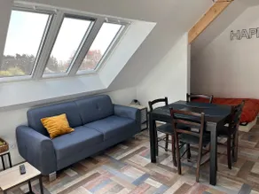 Apartment with a garden - Image 2