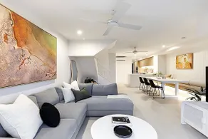 'Sunrise Luxury Beach Retreat'~Pooch Friendly - Image 3