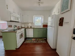 Spacious Matthews Home | Easy Drive to Charlotte - Image 3