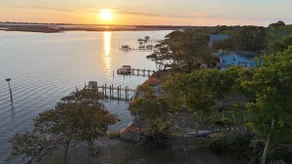 Waterfront Bliss & Endless Views at Scouts Harbour - Image 3