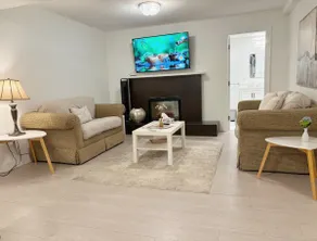 Bright & Private 3BR with 2 baths, 4 beds+1 sofa - Image 3