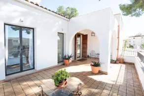 Beautiful seaside house in Palma - Image 5