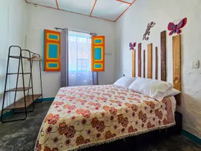Stay #105 - Spacious and Private Traditional House in Downtown - Image 2