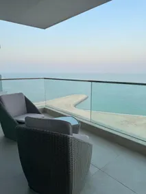 Lusail Seaview Luxury Apartment - Image 3