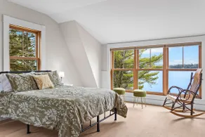 Fox Beach House! Oceanfront home, sleeps 10! - Image 4