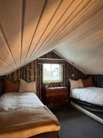 Unique accommodation with cinema and pool table - Image 5