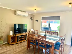 Towncrackers Guest house - Image 5