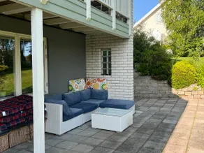 Entire floor in villa with beach plot - Image 4