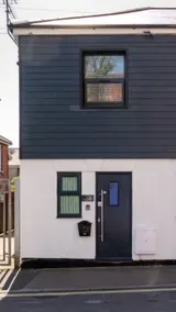 Stunning modern city house - Image 5