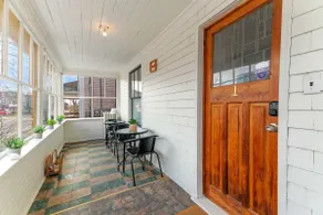 Pethick's Lookout Suite: Family-Friendly Apartment - Image 3