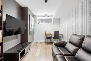 Exquisite Black&White Themed Suite - Image 3