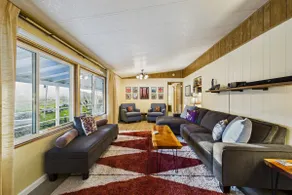 Humble Home: Hot Tub, Camp Fire, Cozy & Fun! - Image 3