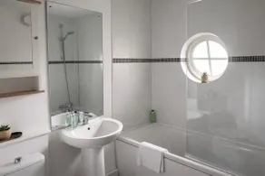 Charme Sunny Mews Cottage Détendez-vous dans le confort et le style Superbes vues - Image 5